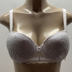 Massam White Lace Underwire Bra. Made in Brazil. New with Tags